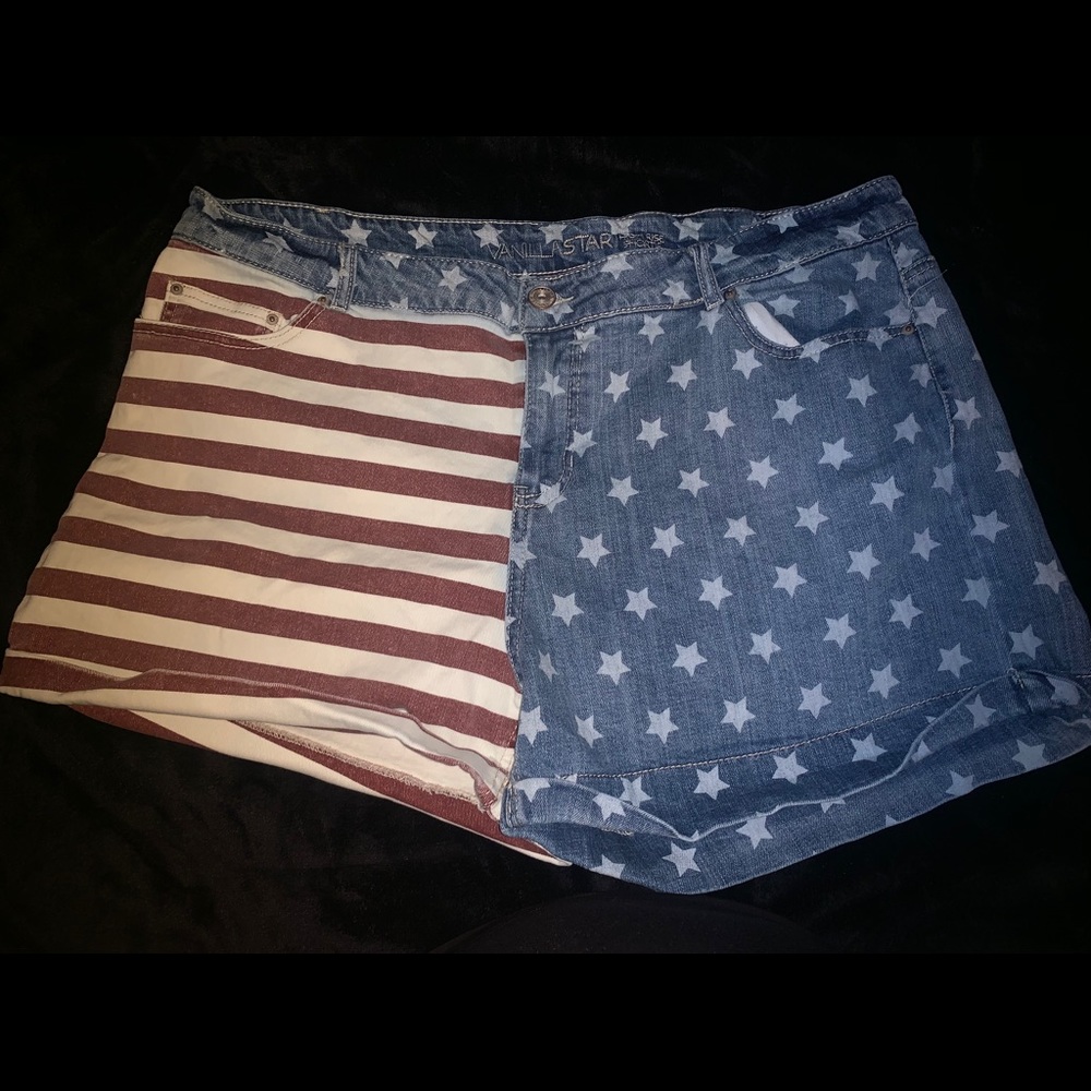 Women’s Vanilla Star shorts